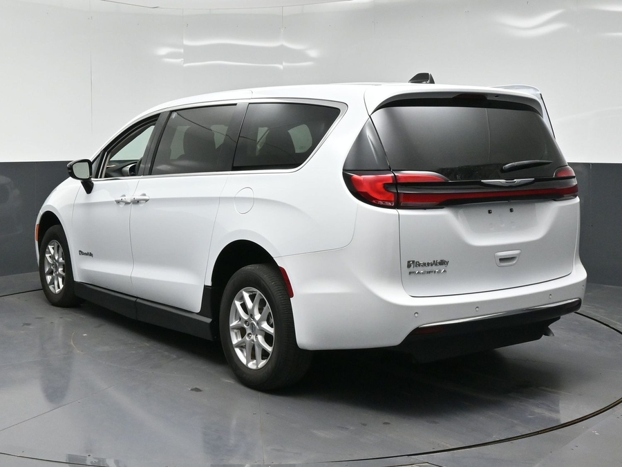 Used 2024 Chrysler Pacifica Touring L - BraunAbility Side Entry Fold Out Manual Ramp