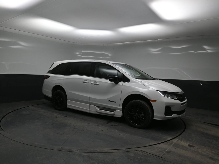 New 2026 Honda Odyssey Sport - BraunAbility Side Entry Entry In Floor Automatic Ramp
