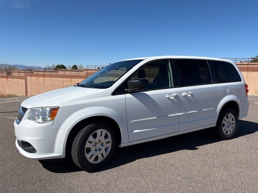 Used 2017 Dodge Grand Caravan SE - International Mobility Rear Entry Entry Fold Out Manual Ramp