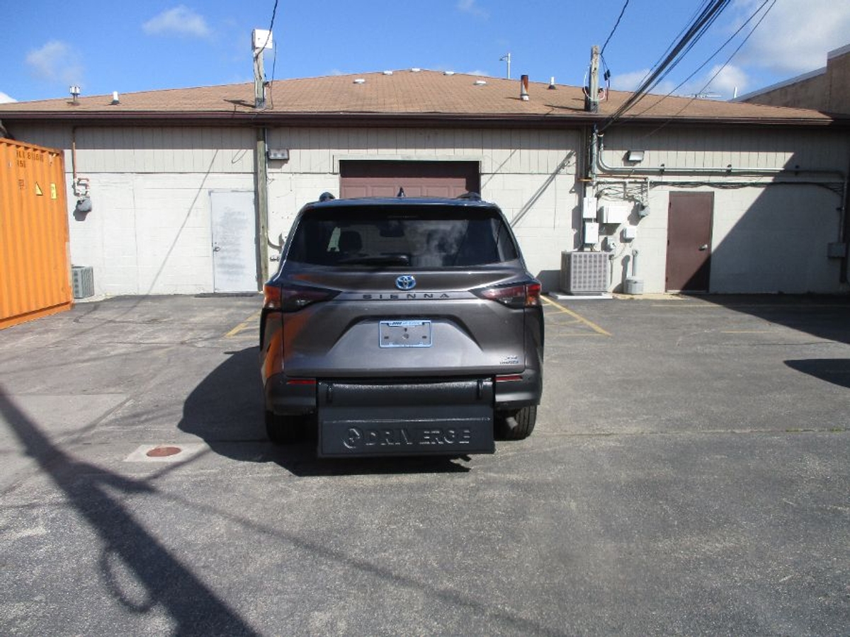 2024 TOYOTA SIENNA - Image 6
