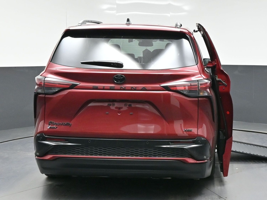 New 2026 Toyota Sienna Hybrid XSE Sport - BraunAbility Side Entry In Floor Automatic Ramp