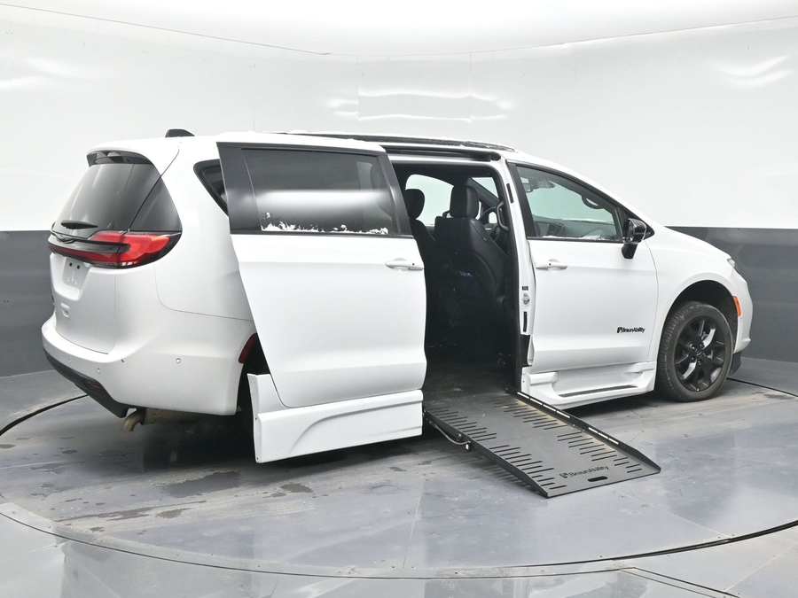 Used 2024 Chrysler Pacifica Touring L w/S package - BraunAbility Side Entry Entry Fold Out Automatic Ramp