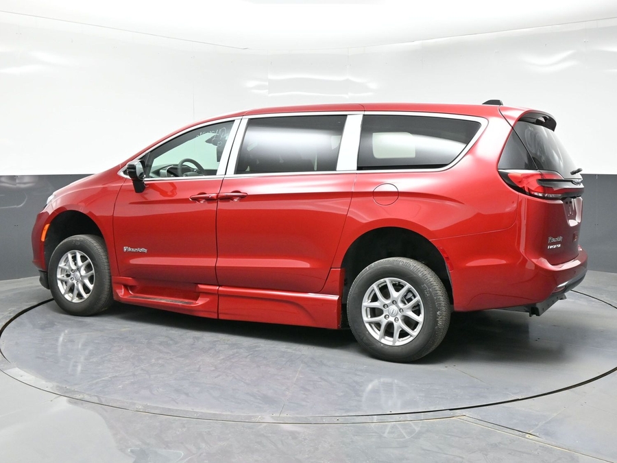 Red Chrysler Pacifica image number 3