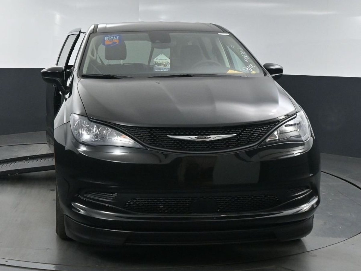 2023 CHRYSLER VOYAGER - Image 2