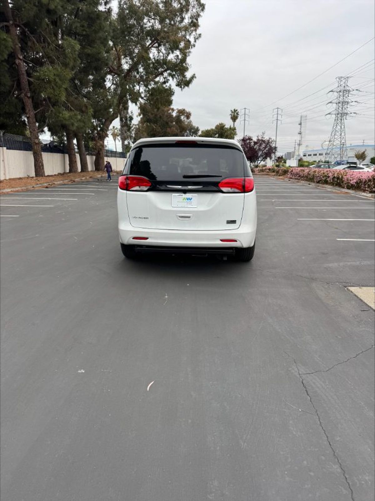 2024 CHRYSLER VOYAGER - Image 2