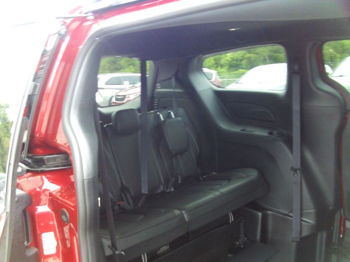 2025 CHRYSLER PACIFICA - Image 18