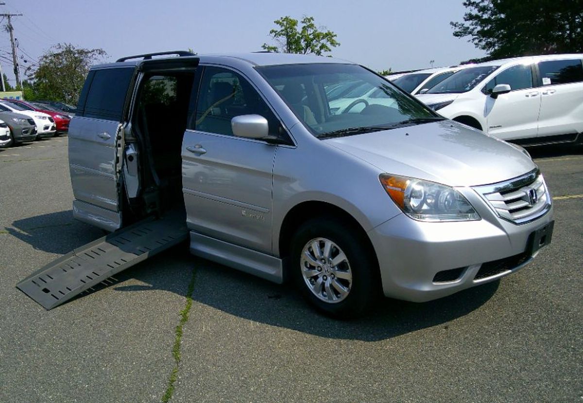 Wheelchair Van Used 2010 Honda Odyssey AB076841A