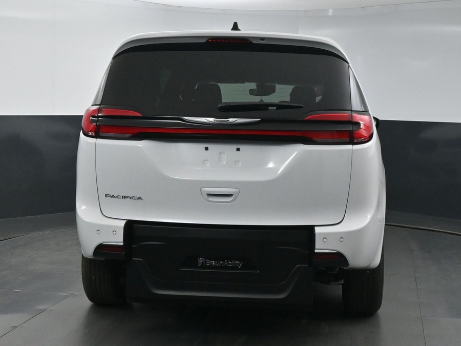 New 2025 Chrysler Pacifica Select Safety - BraunAbility Rear Entry Entry Fold Out Manual Ramp