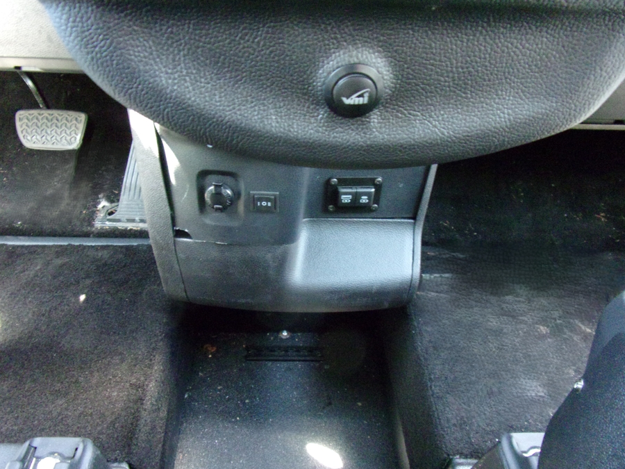 2021 Toyota Sienna XLE - Photo 12