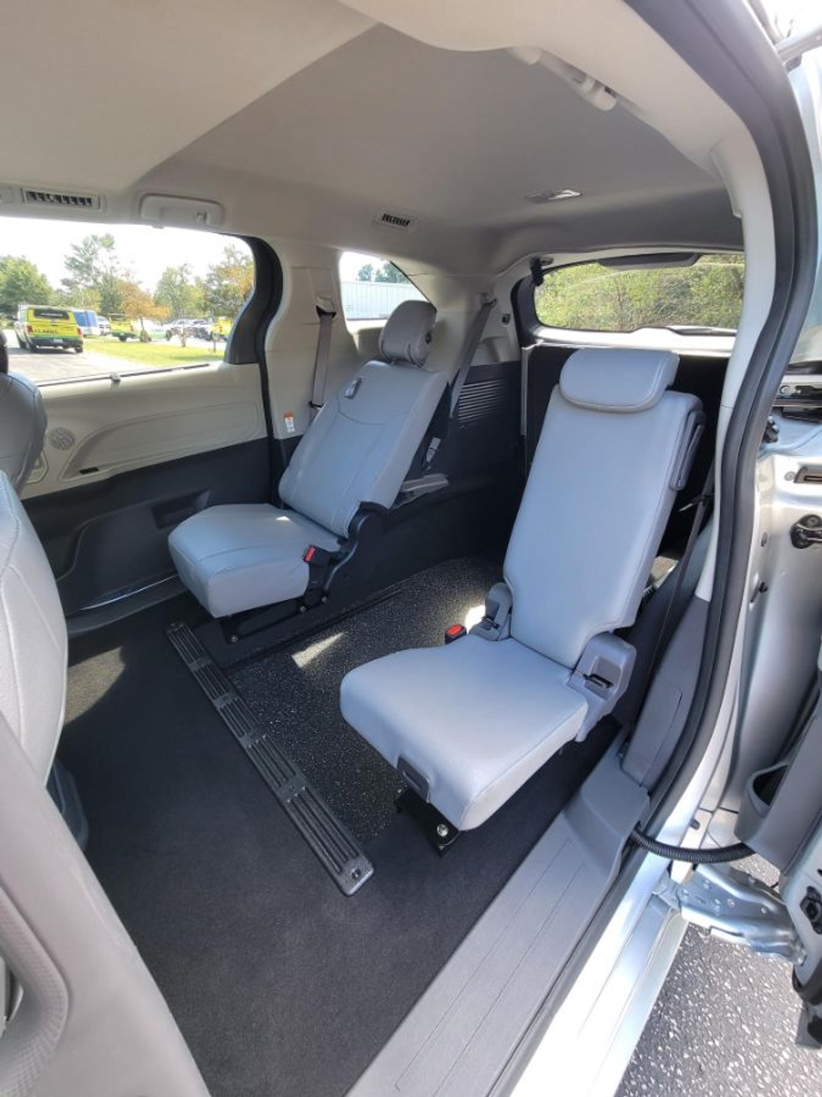 2024 TOYOTA SIENNA - Image 14