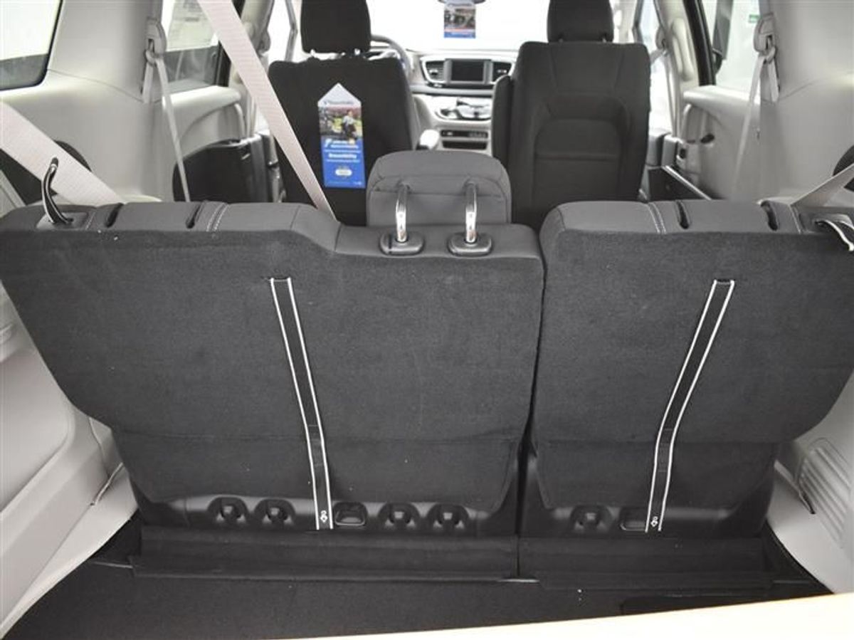 2023 CHRYSLER VOYAGER - Image 19