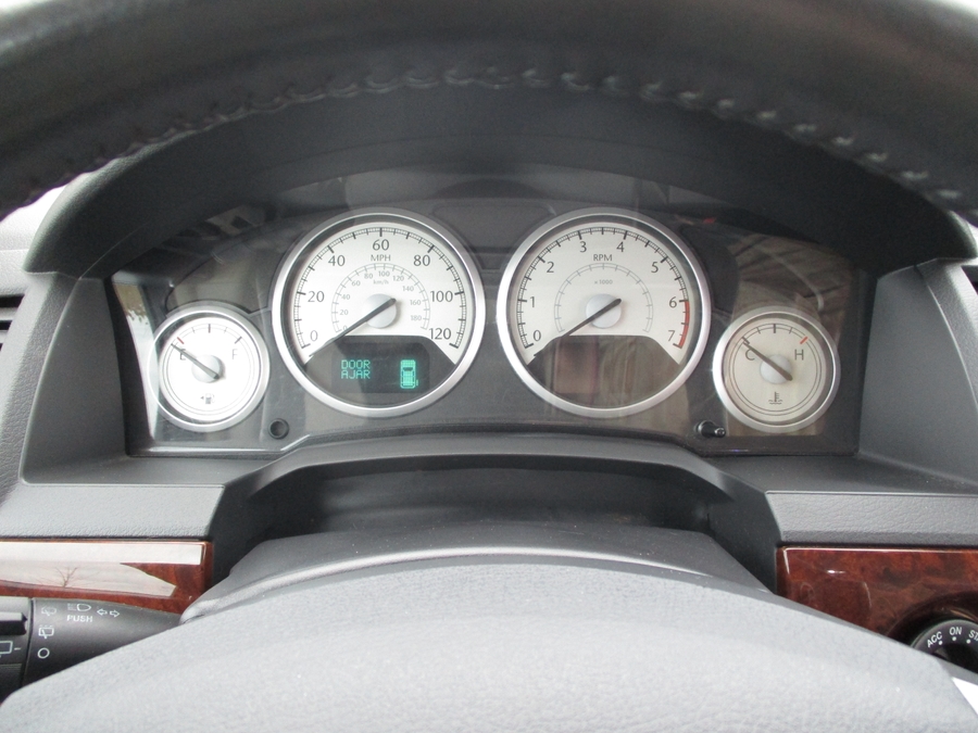 2010 CHRYSLER TOWN AND COUNTRY - Image 17