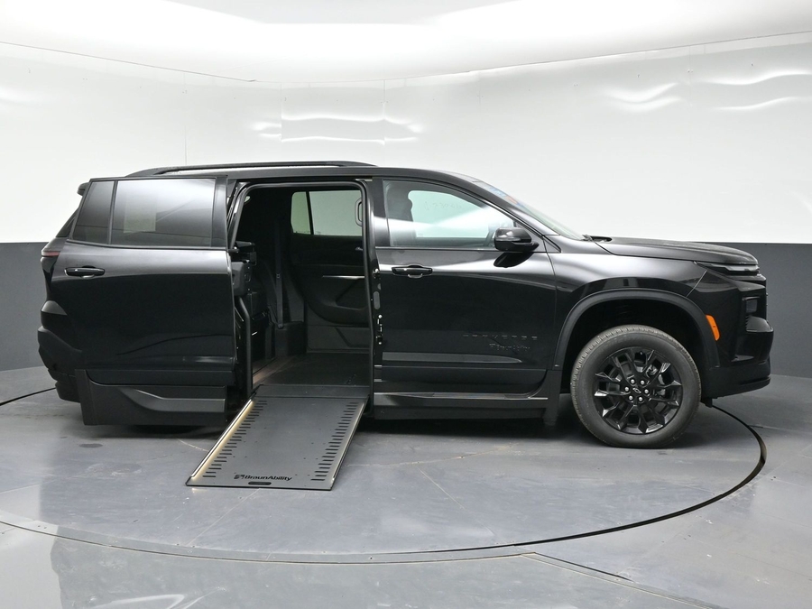 2026 Chevrolet Traverse LT - Photo 24