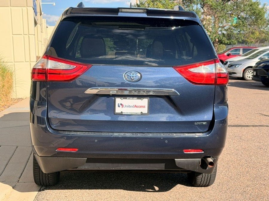 Used 2018 Toyota Sienna XLE - VMI Side Entry In Floor Automatic Ramp