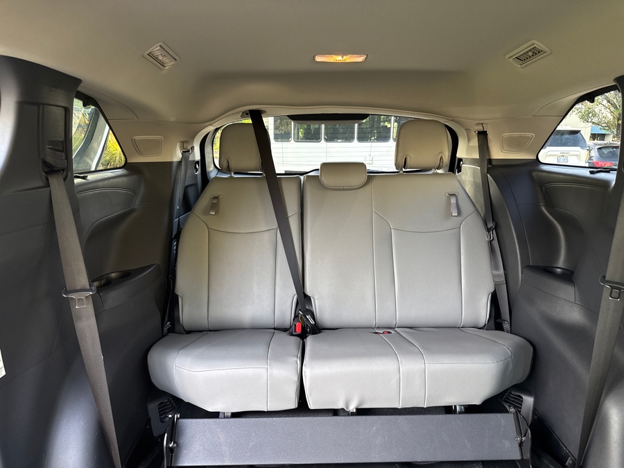 Used 2026 Toyota Sienna Hybrid XLE Add - BraunAbility Side Entry Fold Out Automatic Ramp