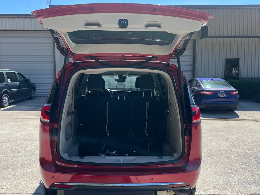 2024 Chrysler Pacifica Touring L - Photo 7
