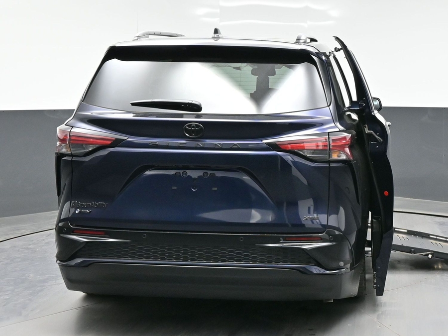 New 2026 Toyota Sienna Hybrid XSE Sport - BraunAbility Side Entry Entry Fold Out Automatic Ramp