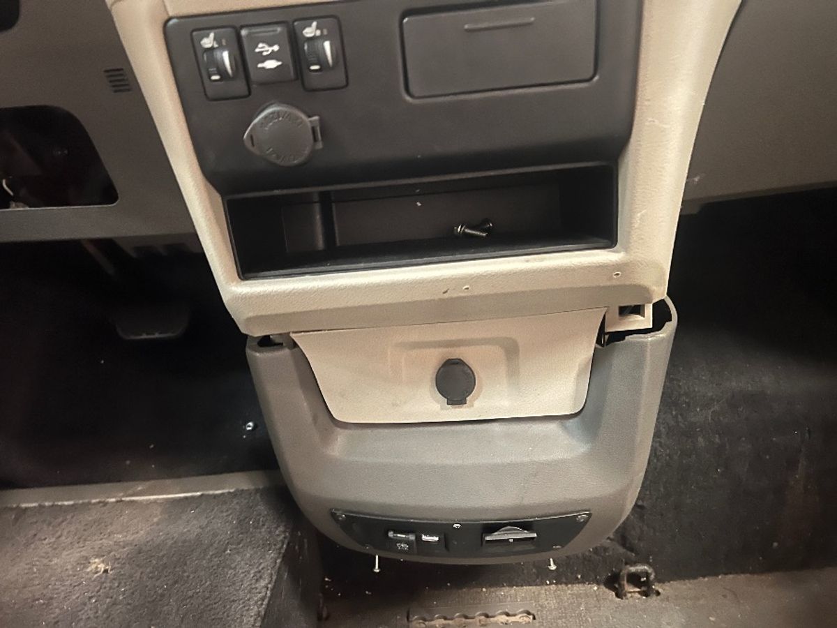 2019 TOYOTA SIENNA - Image 12