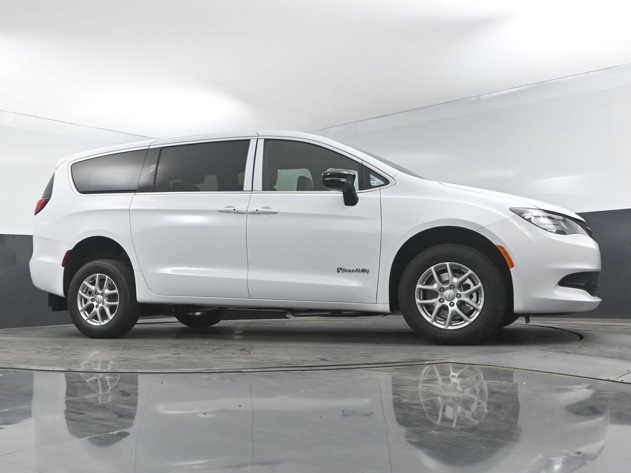 New 2025 Chrysler Voyager LX - BraunAbility Rear Entry Entry Fold Out Manual Ramp