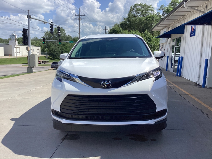 White Toyota Sienna with Side Entry Manual In Floor ramp