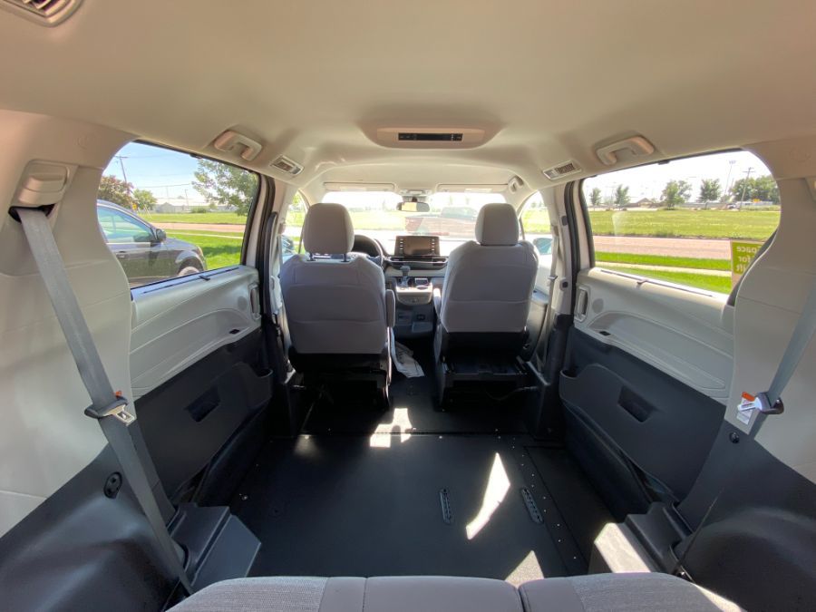 2022 TOYOTA SIENNA - Image 2