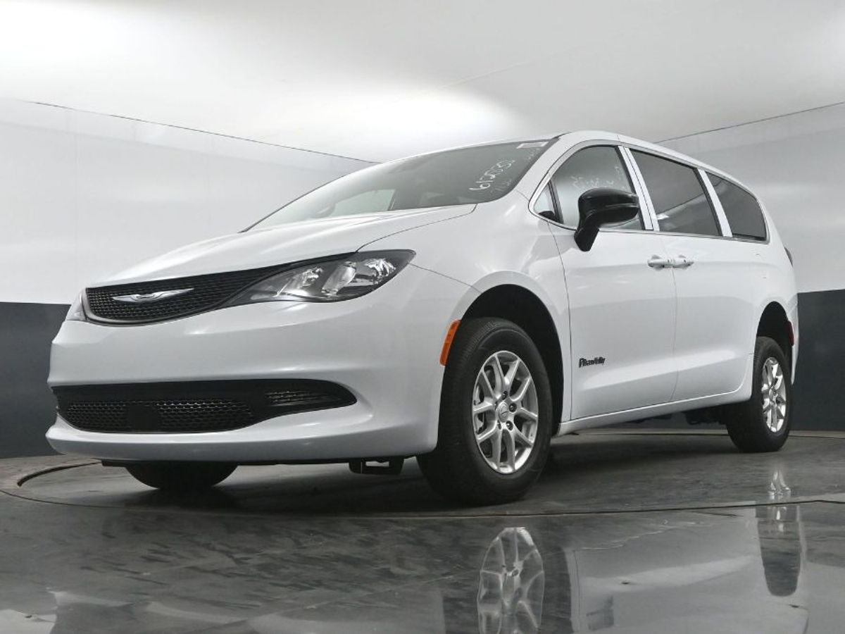 2025 CHRYSLER VOYAGER - Image 19