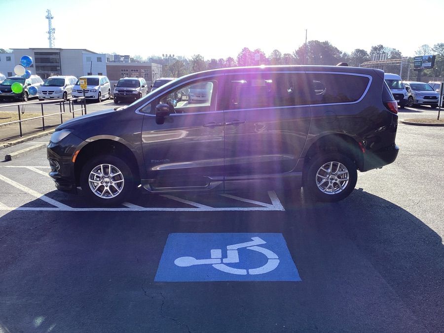 2022 CHRYSLER VOYAGER - Image 11