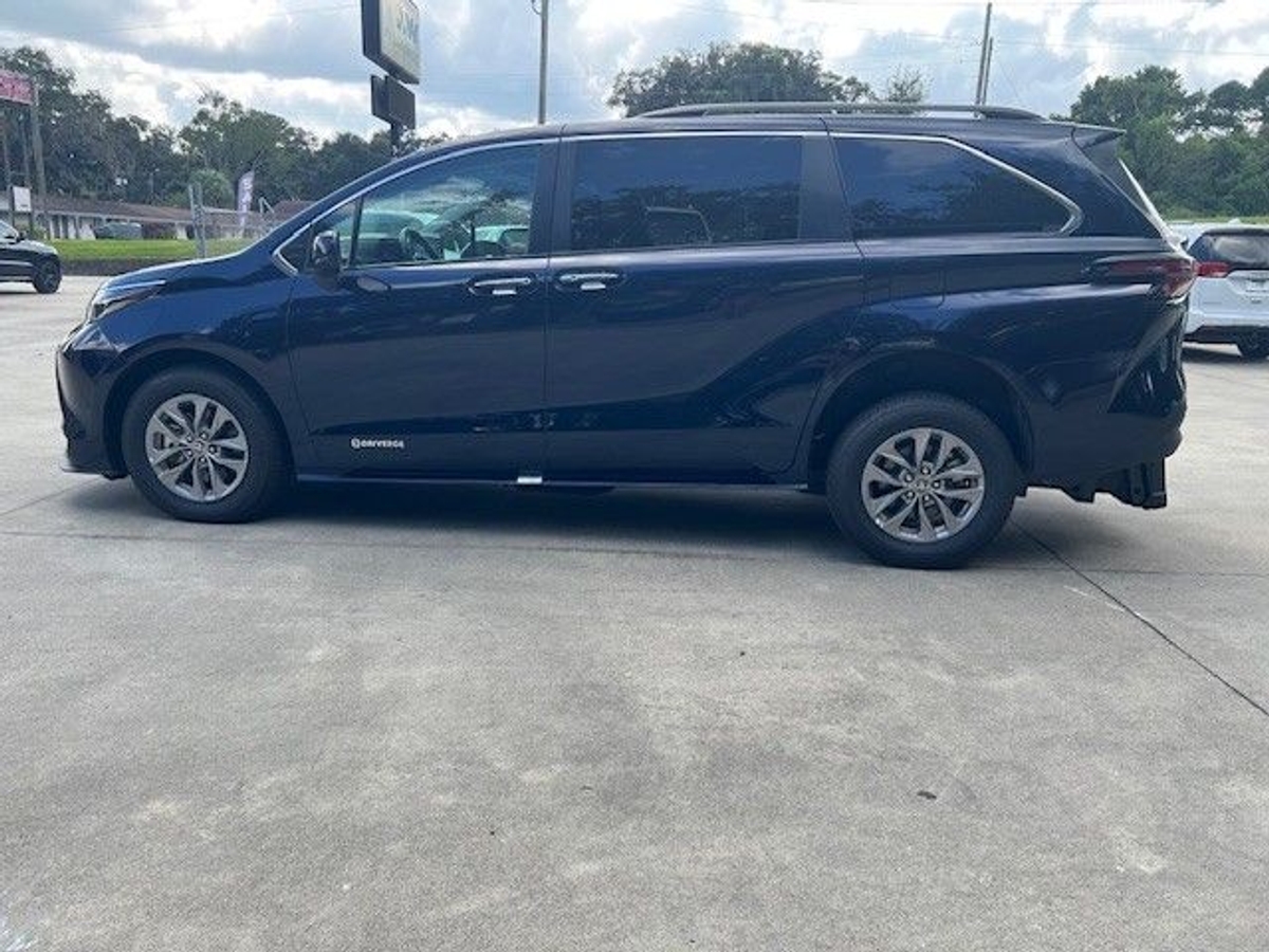 2024 TOYOTA SIENNA - Image 6