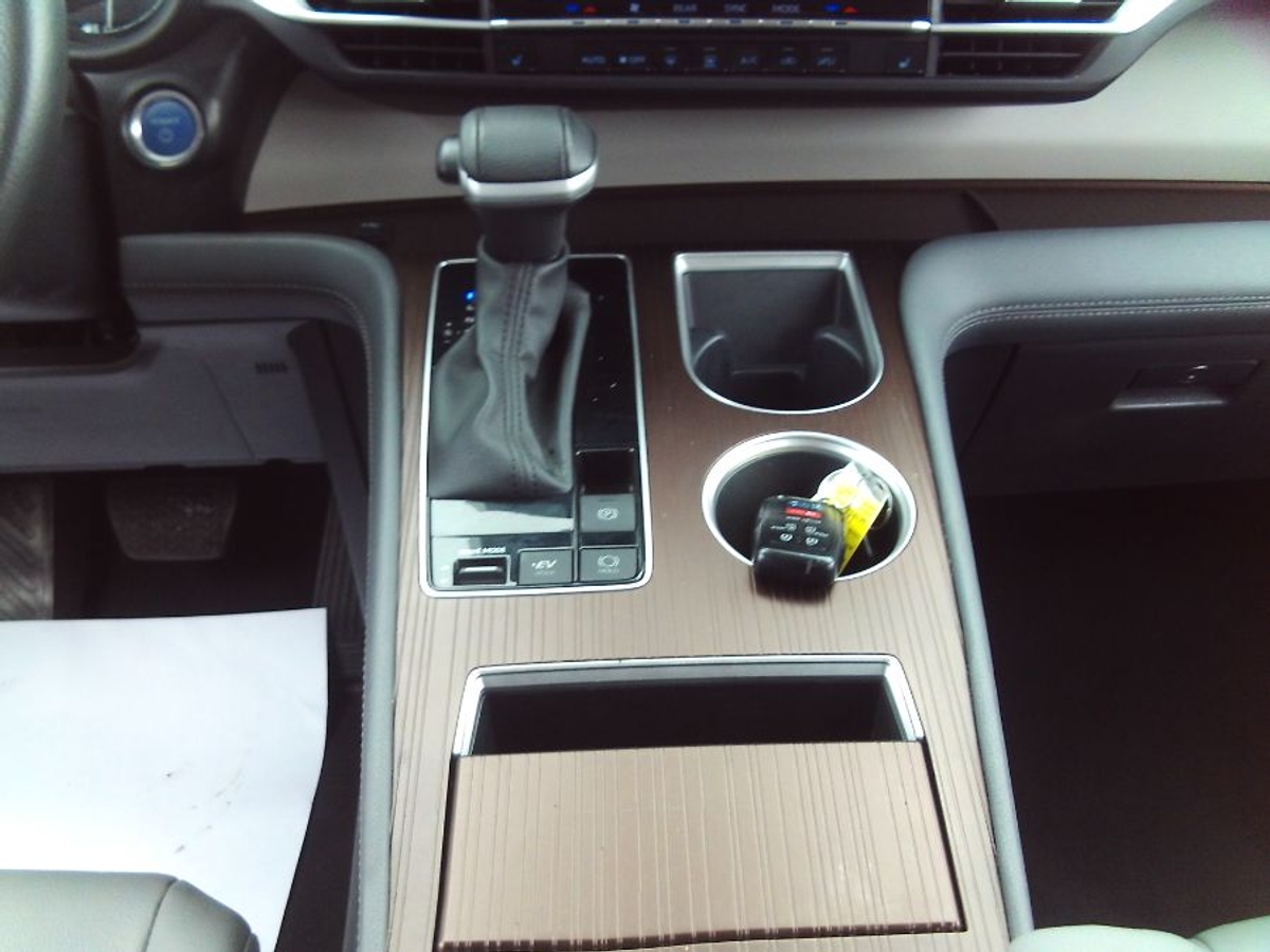 2024 TOYOTA SIENNA - Image 14