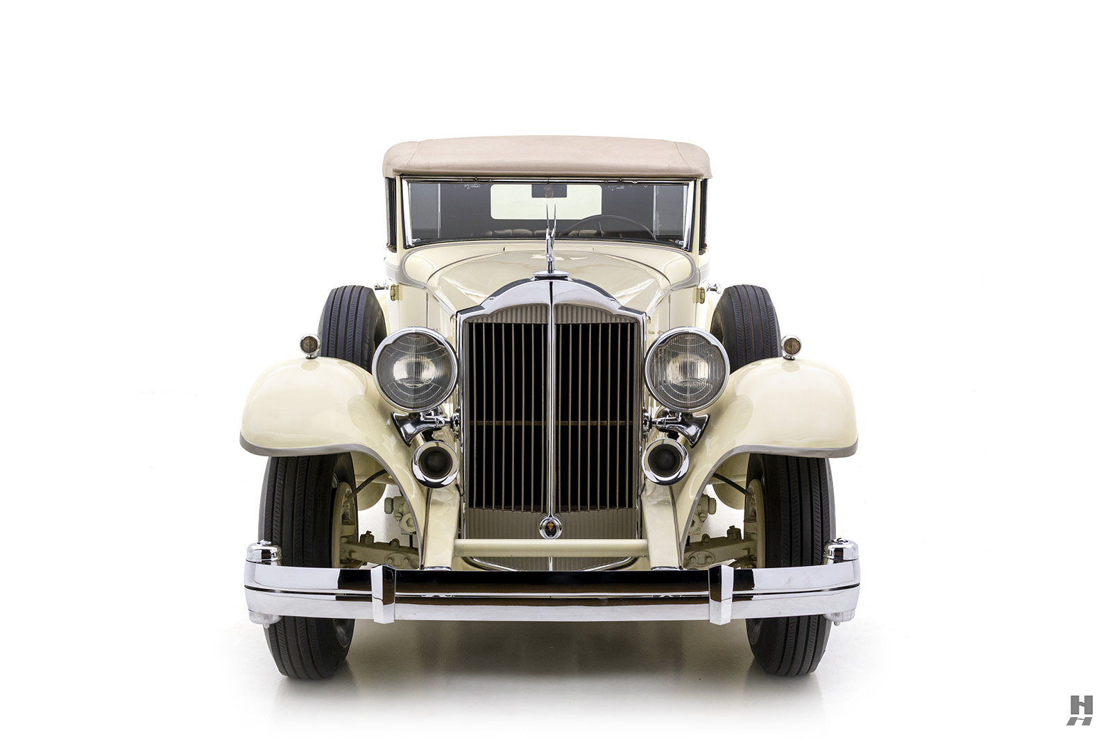 ぅぃ 1933 Packard Super Eight Convertible Sedan |