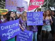 Mulheres protestam contra PEC 181 que pode criminalizar o aborto, na Avenida Paulista