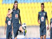 Brasil enfrenta México nesta segunda-feira 