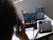 Serviço do órgão sem fins lucrativos funciona 24h por dia, de forma gratuita, e também pode ser contatado por e-mail e chat