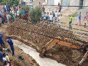 A vítima acabou soterrada dentro de um canal.