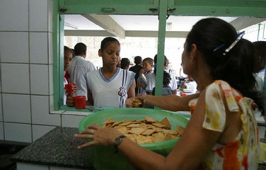 O estado perdeu cerca de R$ 40 milhões em verbas que seriam destinadas para merenda escolar nas escolas de tempo integral.