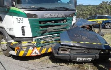 Vitimas estavam em um carro que fazia transporte clandestino