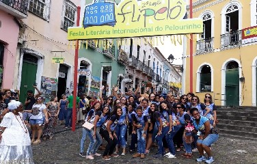  'Flipelô', evento literário que começou na quarta (08) e segue até este domingo (12) na capital baiana.