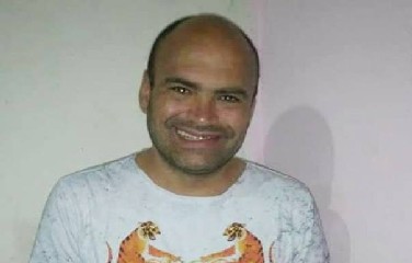 Marlon que atualmente trabalhava com reportagens freelance, já foi apresentador de programas nas rádios locais Jacuípe AM e Gazeta FM.