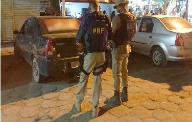 Agentes abordaram um veículo Renault/Logan conduzido por um homem de 38 anos