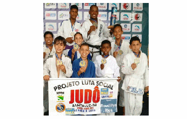 A delegação é comandada pelo sensei Jilmar Reis