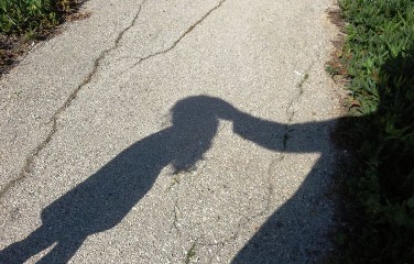 Abuso infantil é crime; veja como denunciar