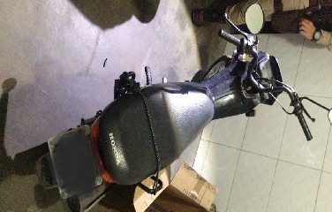 Veículo e homem foram encaminhados à delegacia 