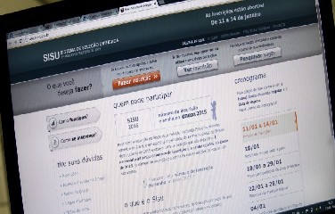 Os interessados podem se inscrever em duas vagas, especificando a ordem de preferência e o turno no qual pretende estudar