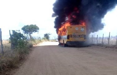 Não se sabe o que provocou o fogo