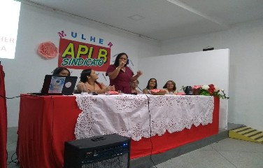 Elas destacaram as conquistas, as lutas e os desafios perante uma sociedade historicamente machista.