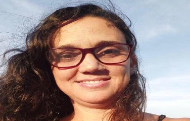 Giselia Dias é de Santaluz, na região sisaleira da Bahia, e é lotada na escola Cenos, da rede municipal de ensino