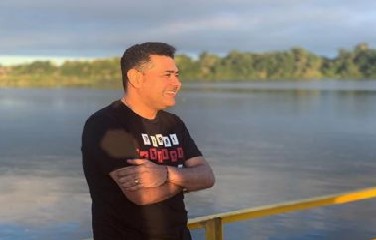 Ex-cantor da banda Limão com Mel sofre acidente de carro: 'Foi um livramento de Deus'