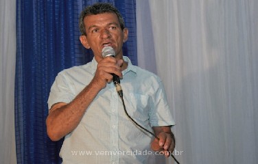 Artesão lunzense Laércio Abreu