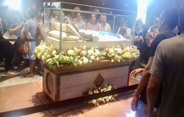 Santa ficará definitivamente exposta a partir desta quarta-feira (18)