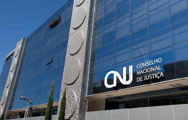 Plenário instaurou processo administrativo para apurar as possíveis infrações. Segundo CNJ, investigados interferiam em processos chegando a assediar colegas.